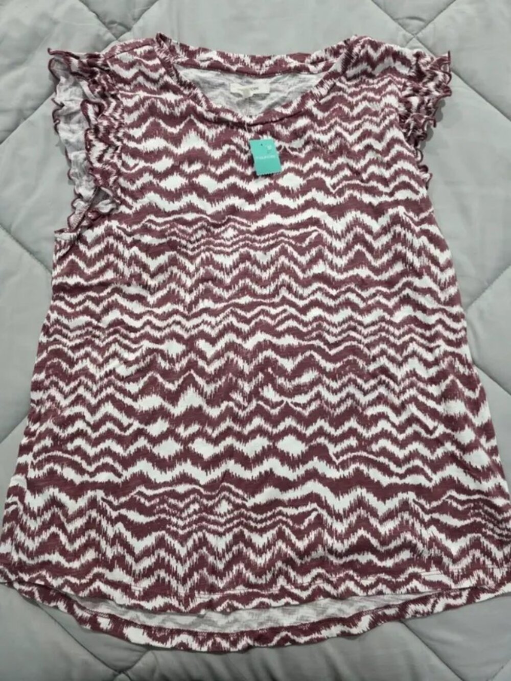 New Maurices Women’s Medium Mauve White Abstract Print Ruffle Sleeve Top